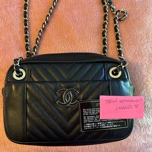 🥳 SOLD 🥳Chanel Chevron Daily camera bag
